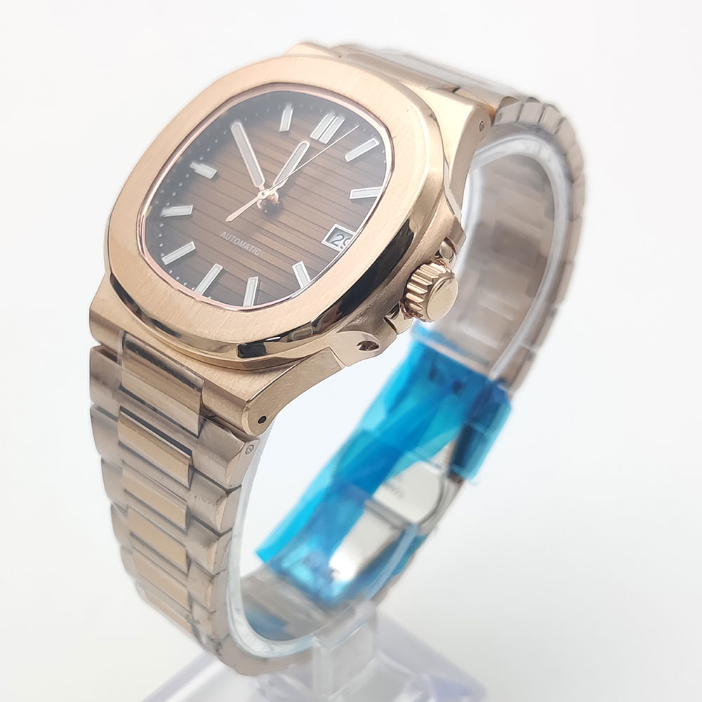 ساعة ميكانيكية أوتوماتيكية من  - مراجعة Patek Philippe Watch Nautilus وسعره